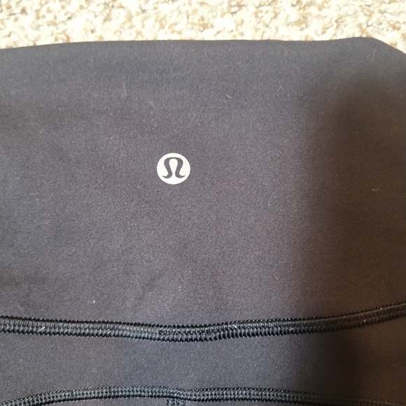 Lululemon In Movement Tight Everlux Black Womens Size 2 - Picture 3 of 7
